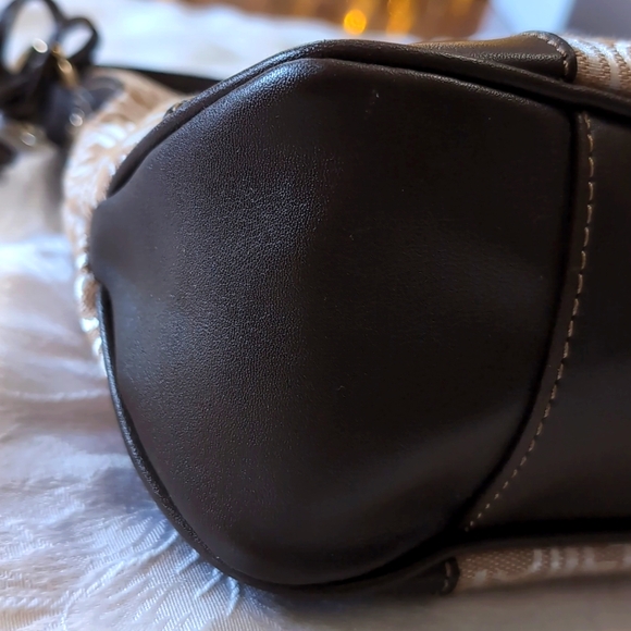 Liz Claiborne Should bag - Picture 6 of 17